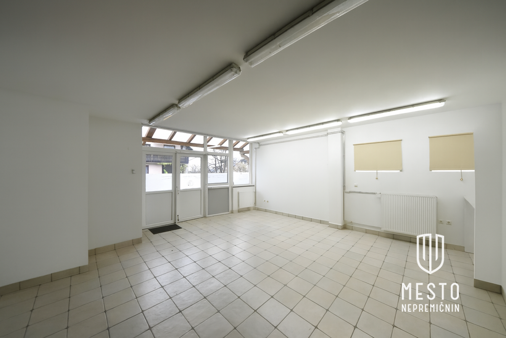 Poslovni prostor, prostor za storitve, Radovljica, Gorenjska