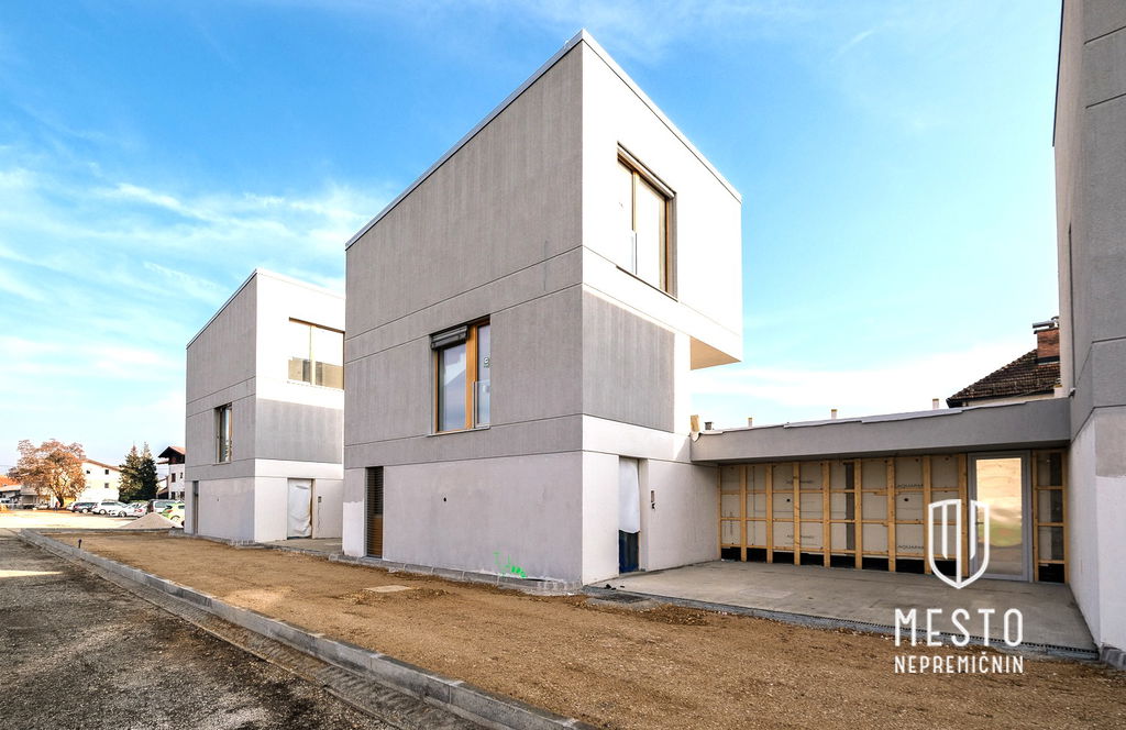 Hiša, vrstna, Šiška, Ljubljana mesto