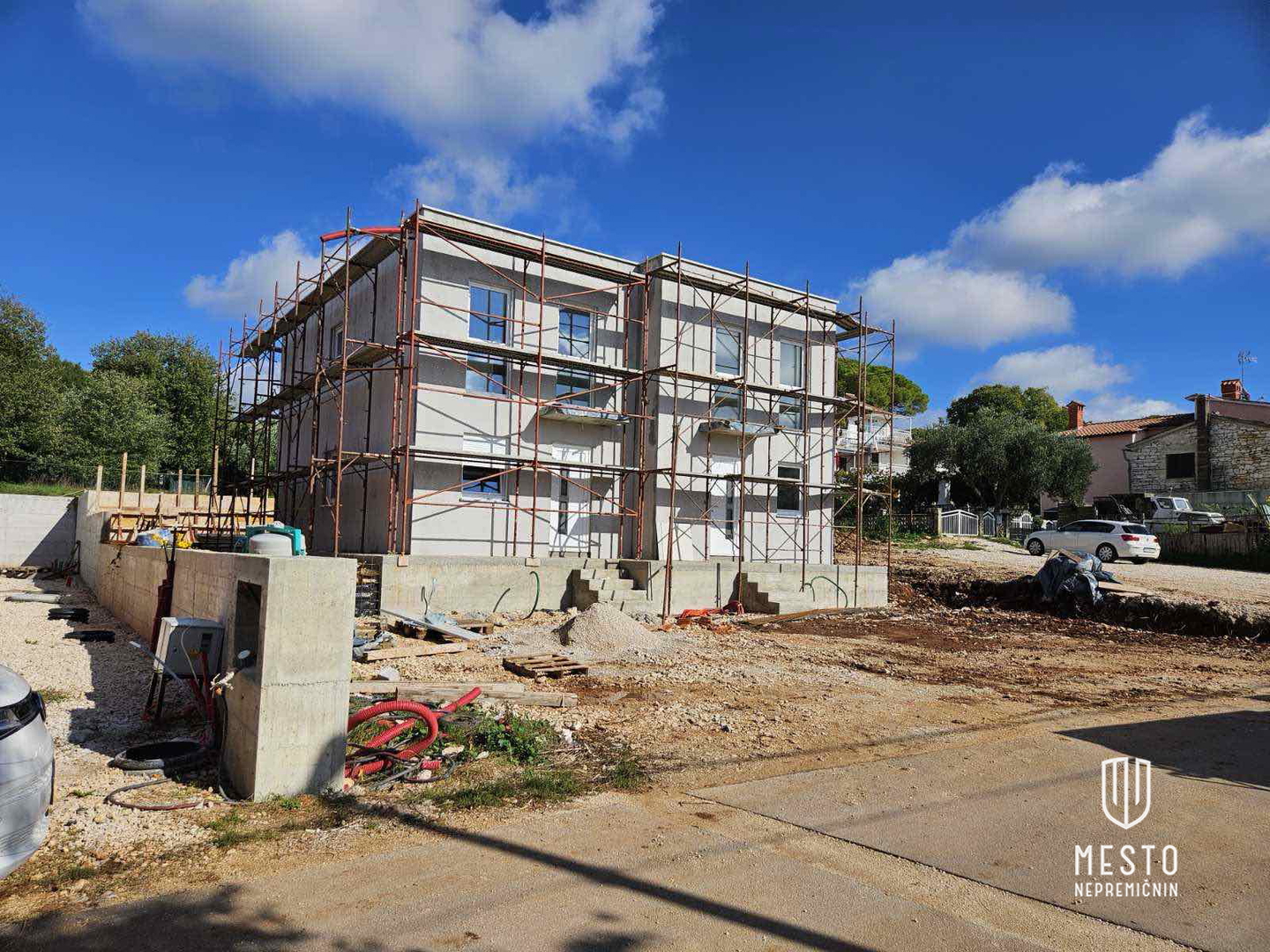 Novogradnja Dvojček z bazenom v Valici, Umag