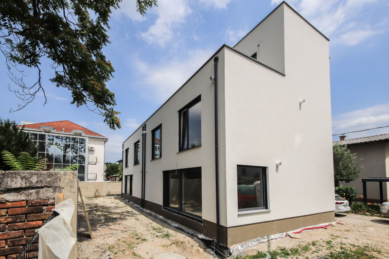Novogradnja Dvojček v Rožni dolini